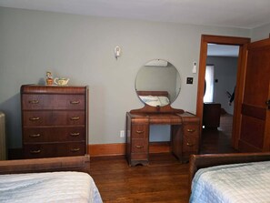 4 slaapkamers, een bureau, gratis wifi, beddengoed