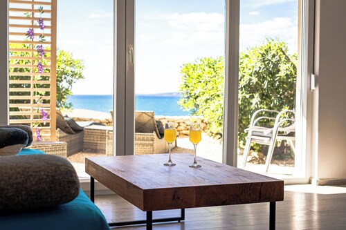 Ruhige 79m2 Ferienwohnung am Meer mit Garten und Gemeinschaftspool