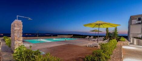 Utomhuspool