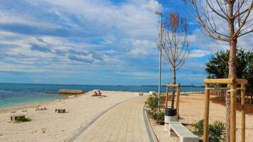 Apartment, 2 Bedrooms, Balcony, Garden View | Beach