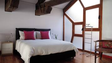 2 chambres, bureau, fer et planche à repasser, Wi-Fi gratuit