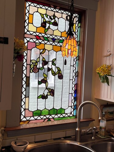 Charming 2-bedroom house with AC and WiFi in lovely Hamilton