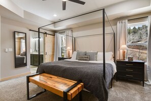 Bügeleisen/Bügelbrett, Reisekinderbett, kostenloses WLAN, Bettwäsche