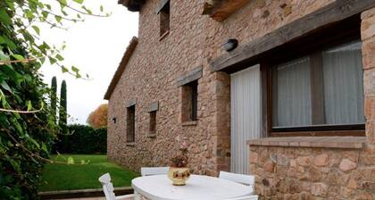 Villa in Peratallada With Private Pool