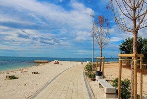 Appartamento, 2 camere da letto, terrazzo, vista giardino | Spiaggia
