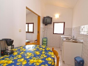 Departamento, 2 habitaciones, Terraza, vista al jardín | Servicios de la habitación