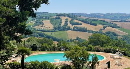 Casa Zefiro 4 by Marche Holiday Villas