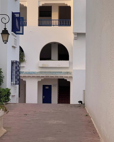 Exterior detail. Waterfront apartment in Monastir marina