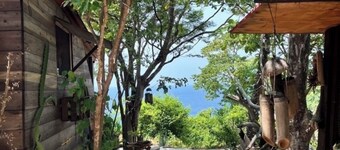 Charming ocean-view cabin