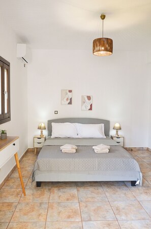 2 soverom, skrivebord, wi-fi (inkludert) og sengetøy