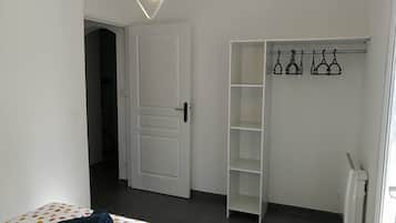 2 chambres, fer et planche à repasser, lit parapluie, Wi-Fi gratuit
