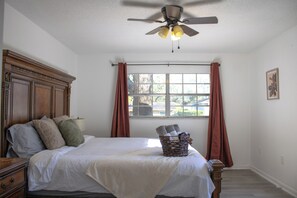 1 bedroom, bed sheets