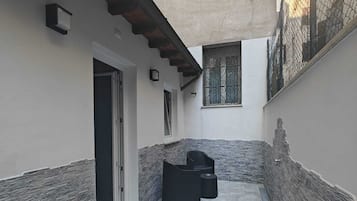 Triple Room | Terrace/patio