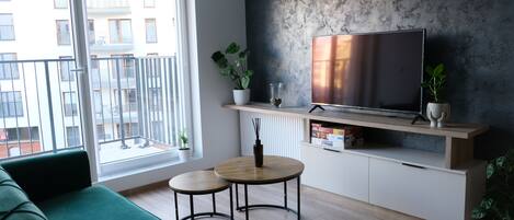 Smart TV, books