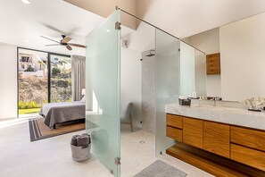 5 soverom, wi-fi (inkludert) og sengetøy