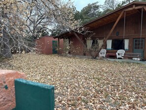 Property grounds - Charming house in beautiful High Rolls-Mountain Park. (High Rolls)