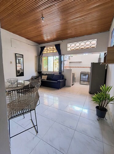 Cozy 2-bedroom apartment in beautiful Neiva with AC, WiFi, near to the Hospital