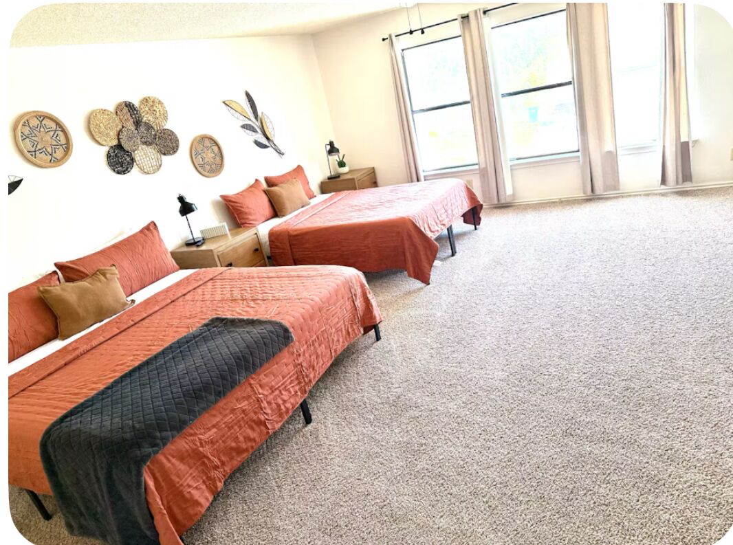 4 bedrooms, desk, iron/ironing board, free WiFi