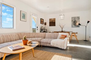 Smart TV, fireplace, stereo - `Into The Wild` Secluded~ Breathtaking Sunsets~ (Joshua Tree)