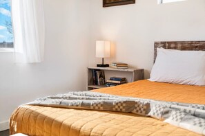 2 bedrooms, desk, iron/ironing board, travel crib