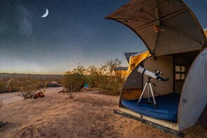 Property grounds - `Into The Wild` Secluded~ Breathtaking Sunsets~ (Joshua Tree)