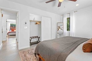2 bedrooms, desk, iron/ironing board, travel crib