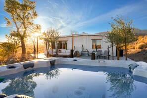 Pool - Palo Verde Canyon~5 acre Private Mountain~Hot Tub (Morongo Valley)