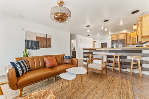 The Farm House | Pool&Spa | 5 min to JT Park