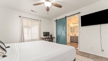 3 dormitorios, escritorio, wifi gratis y ropa de cama