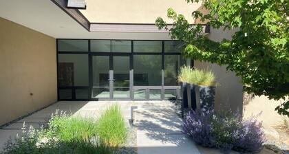 Contemporary Casita in Santa Fe’s Historic East Side