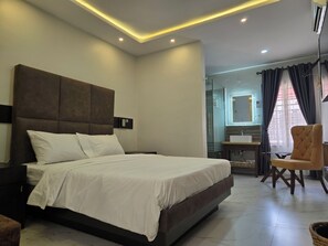 Royal Room | Blackout drapes, soundproofing, free WiFi - NEKST Hotel (Ibadan)