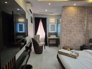 行政客房 | 遮光窗帘、隔音、免费 WiFi