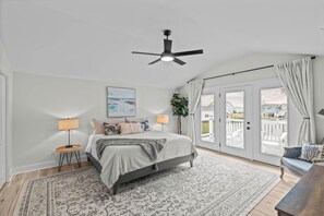 3 bedrooms, iron/ironing board, free WiFi, bed sheets - Peaceful Waterfront Retreat. Beach minutes away. Gorgeous views (Newport)