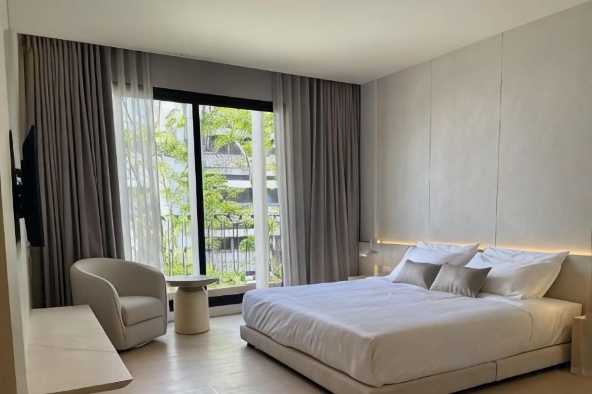 1 bedroom, in-room safe, soundproofing, free WiFi