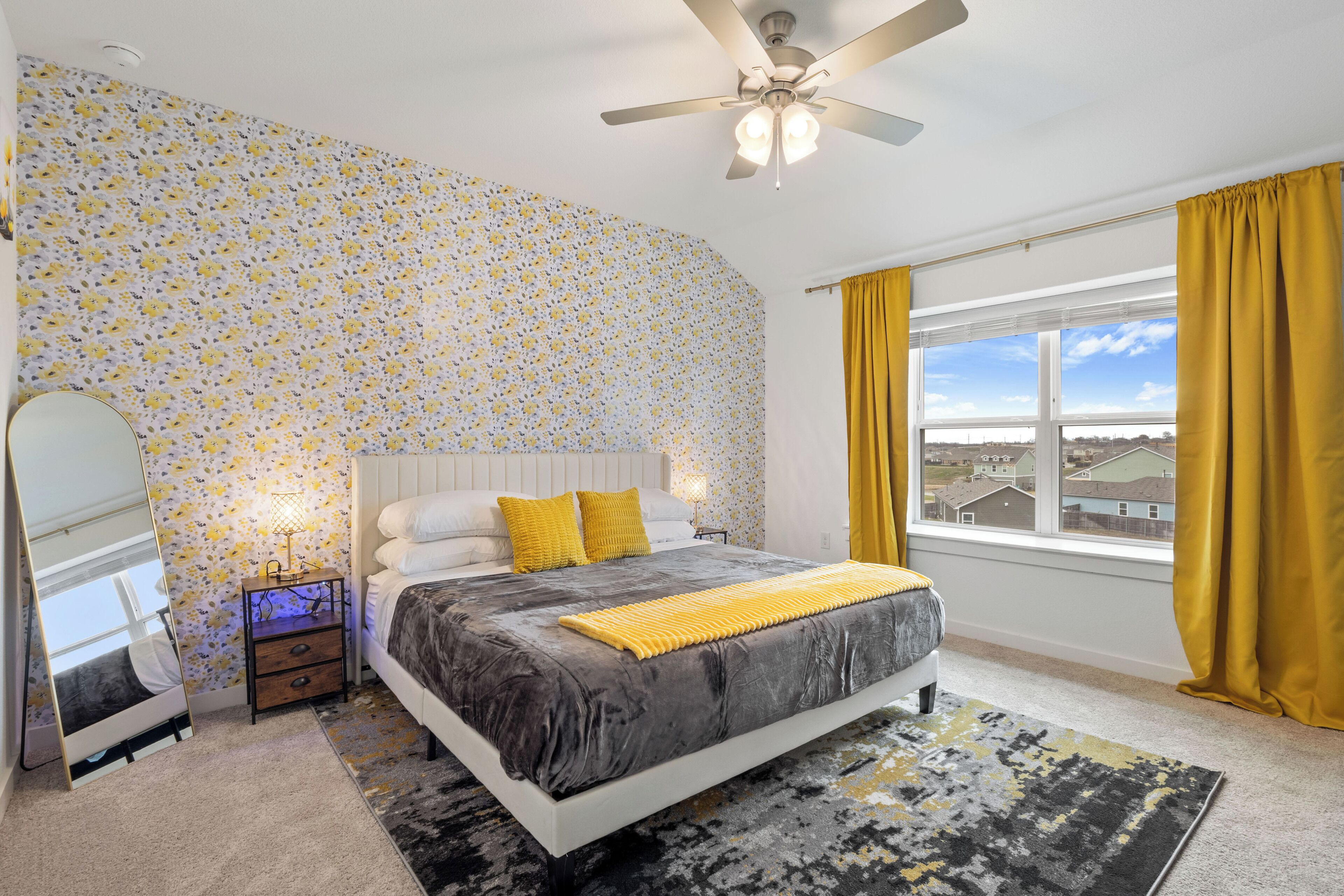 3 bedrooms, iron/ironing board, travel crib, WiFi