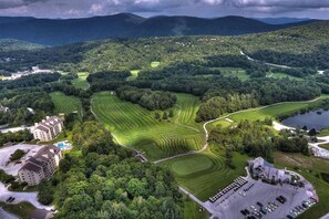 Golf - BearNecessities- Pool, Hot Tub, Gym (Killington)