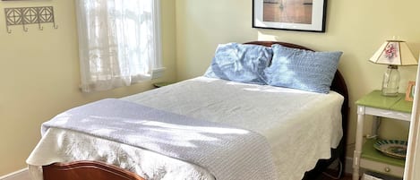 2 dormitorios, tabla de planchar con plancha, wifi y ropa de cama
