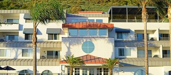 Hilton Riviera Beachside Resort Near Dana Wharfe with an ocean view.