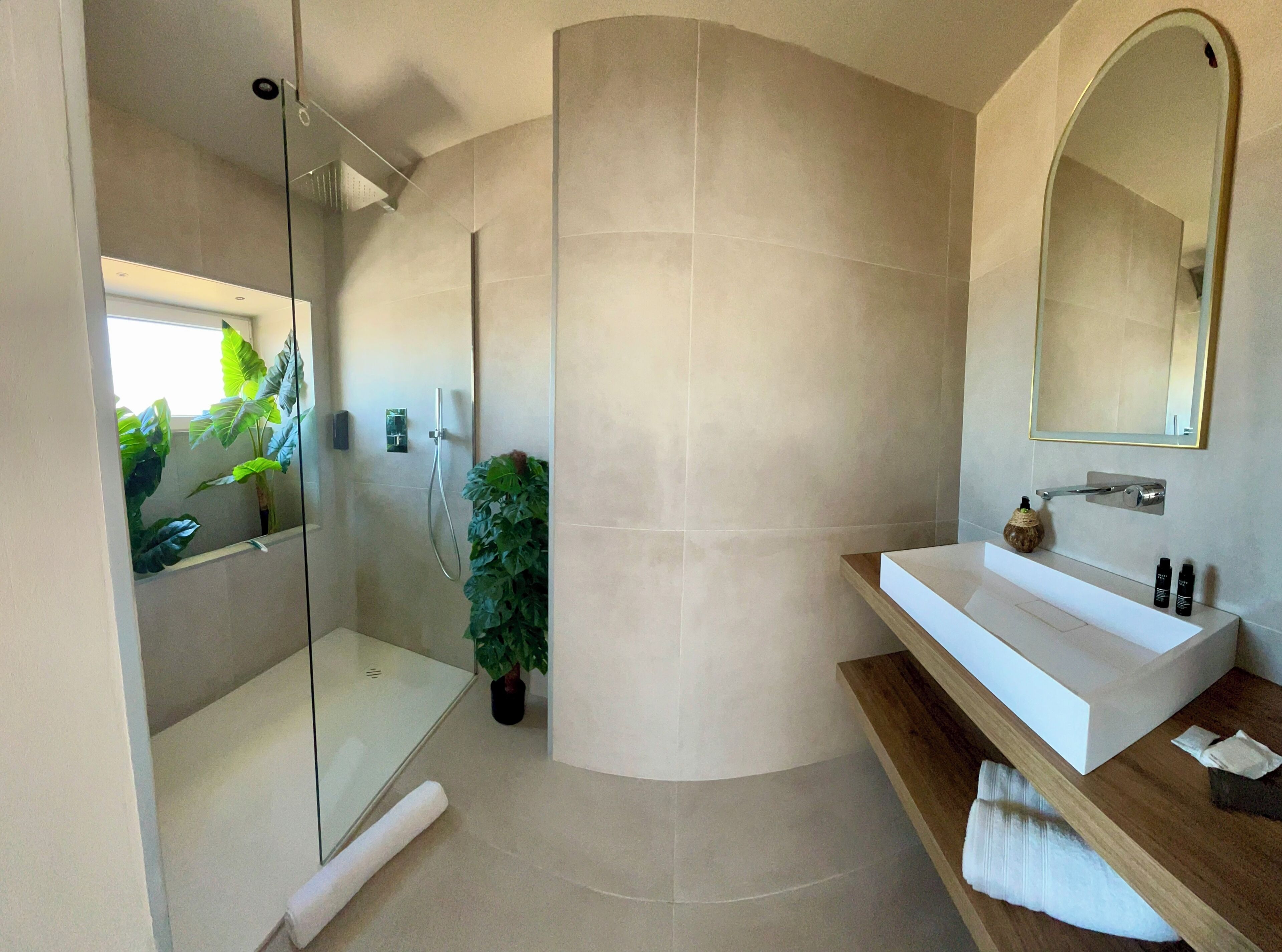 Shower, eco-friendly toiletries, hair dryer, towels
