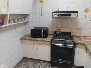 Private kitchen - Piso García - In the Heart of Mendoza (BKR)