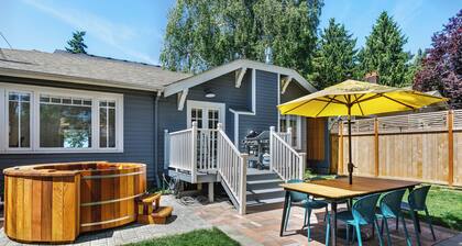 Maple Leaf Craftsman w/ Private Hot Tub, AC, Fenced Yard & Walkable Dining