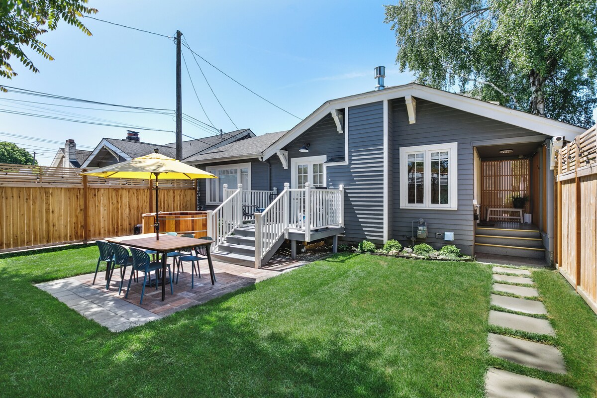 Maple Leaf Craftsman w/ Private Hot Tub, AC, Fenced Yard & Walkable Dining