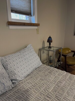 2 bedrooms, free WiFi, bed sheets, wheelchair access - Large independent cottage, walking distance to campus and downtown Columbia (Columbia)