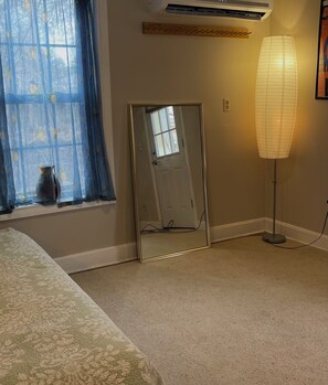 2 bedrooms, free WiFi, bed sheets, wheelchair access - Large independent cottage, walking distance to campus and downtown Columbia (Columbia)
