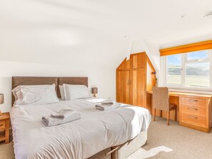 3 soverom, strykejern/-brett, wi-fi (inkludert) og sengetøy