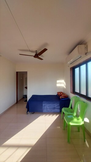 4 chambres, coffre-fort, Wi-Fi, literie fournie