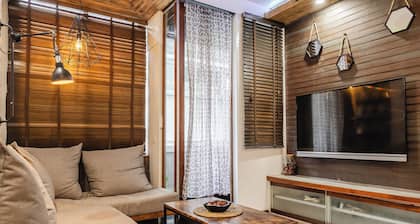 Chic 1BR Retreat: Steps to Rasfannu Beach & Malé’s Best