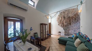Unclassified image, 3 of 43, button - Villa con piscina privata vista mare by Wonder... (Conca dei Marini)