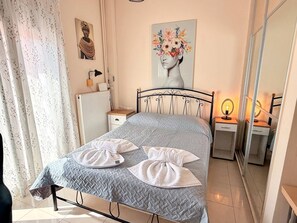 Apartment, 1 Bedroom, Smoking, City View | 1 bedroom