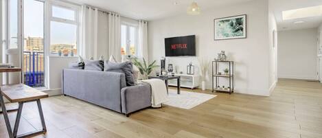 Télévision, chaîne hi-fi